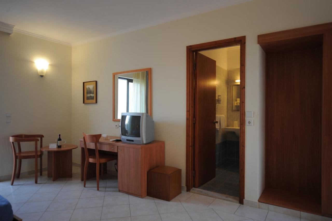Aparthotel Golden View 2*